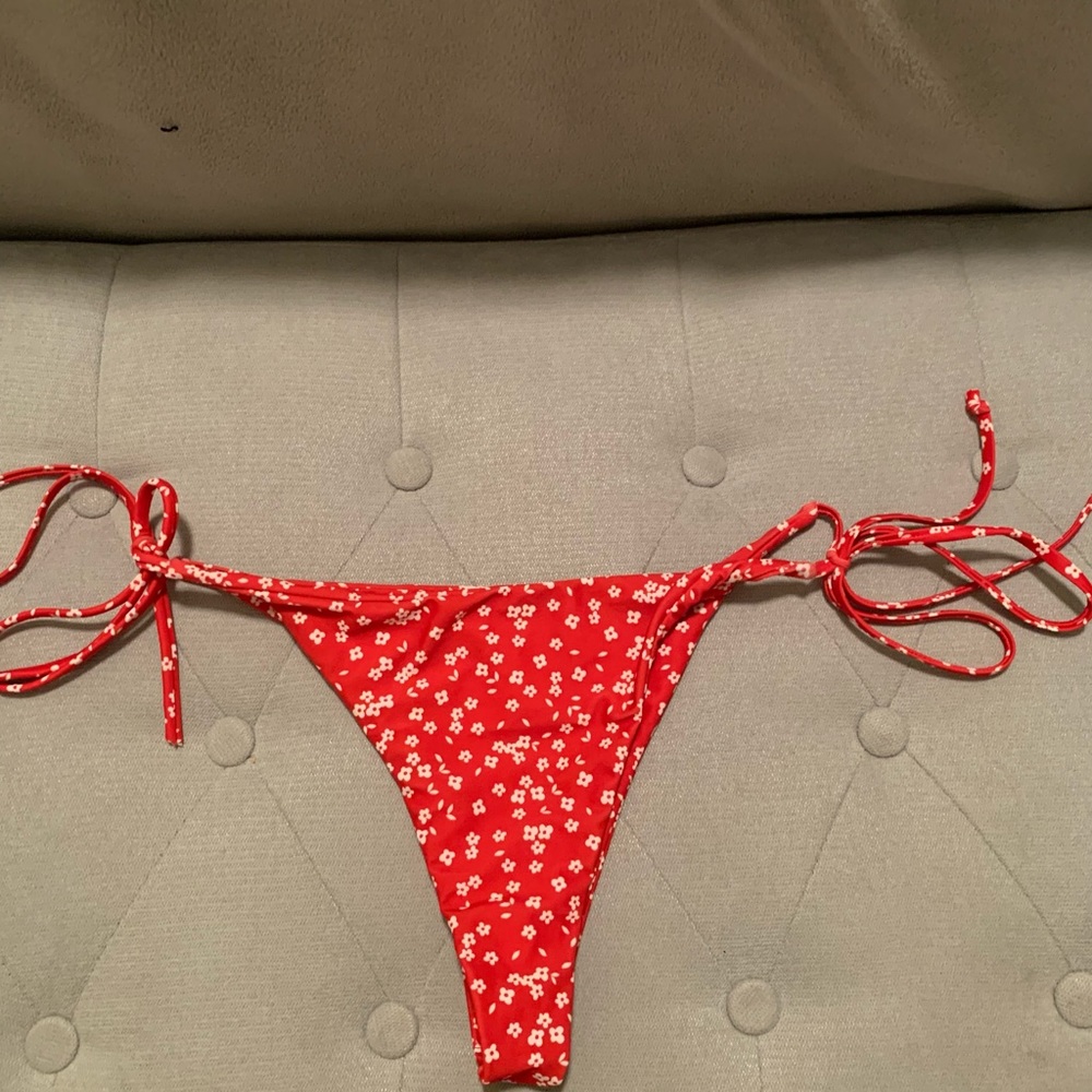 Shein red flower large tie bottoms